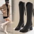 Heier Verkauf50% RabattElegante Damenstiefel mit klobigem Absatz und spitzer Zehe
